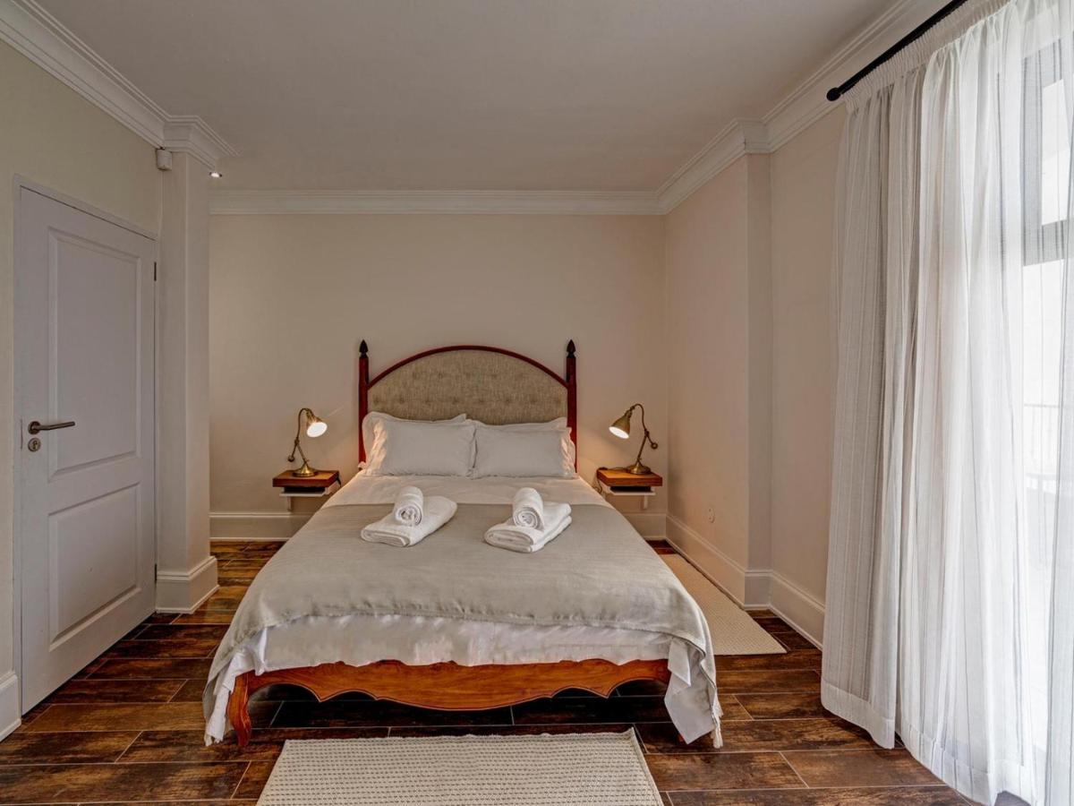 Lagoon Suites Guesthouse Cc Уолфиш-Бей Экстерьер фото