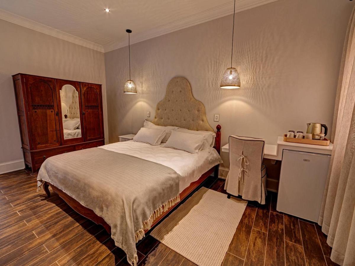 Lagoon Suites Guesthouse Cc Уолфиш-Бей Экстерьер фото